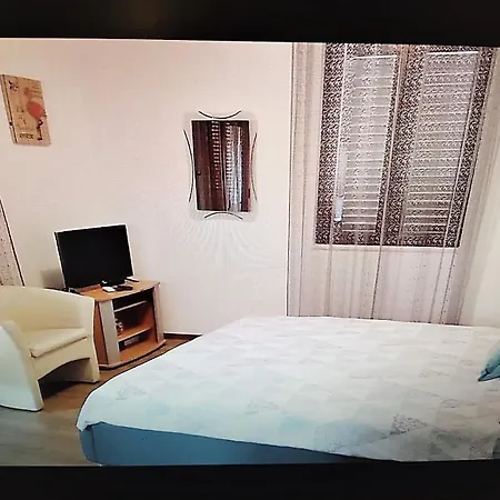 Zorin House Δωμάτια σε οικογενειακή κατοικία *