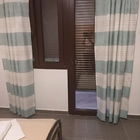 Zorin House Δωμάτια σε οικογενειακή κατοικία *