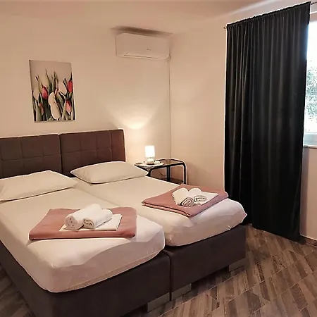 Zorin House Δωμάτια σε οικογενειακή κατοικία *