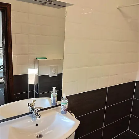 Δωμάτια σε οικογενειακή κατοικία Zorin House *