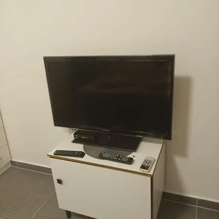 Δωμάτια σε οικογενειακή κατοικία Zorin House Jezera