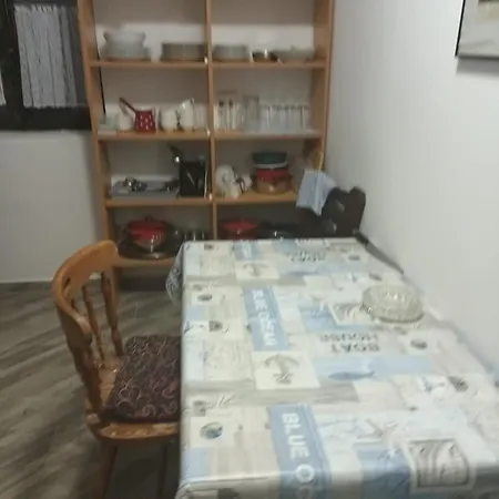 Δωμάτια σε οικογενειακή κατοικία Zorin House *