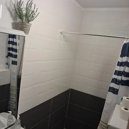 Δωμάτια σε οικογενειακή κατοικία Zorin House