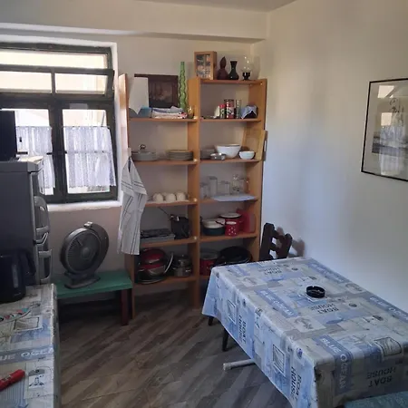 Zorin House Δωμάτια σε οικογενειακή κατοικία Jezera