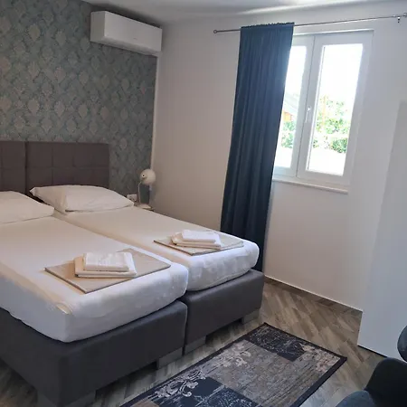Zorin House Δωμάτια σε οικογενειακή κατοικία *